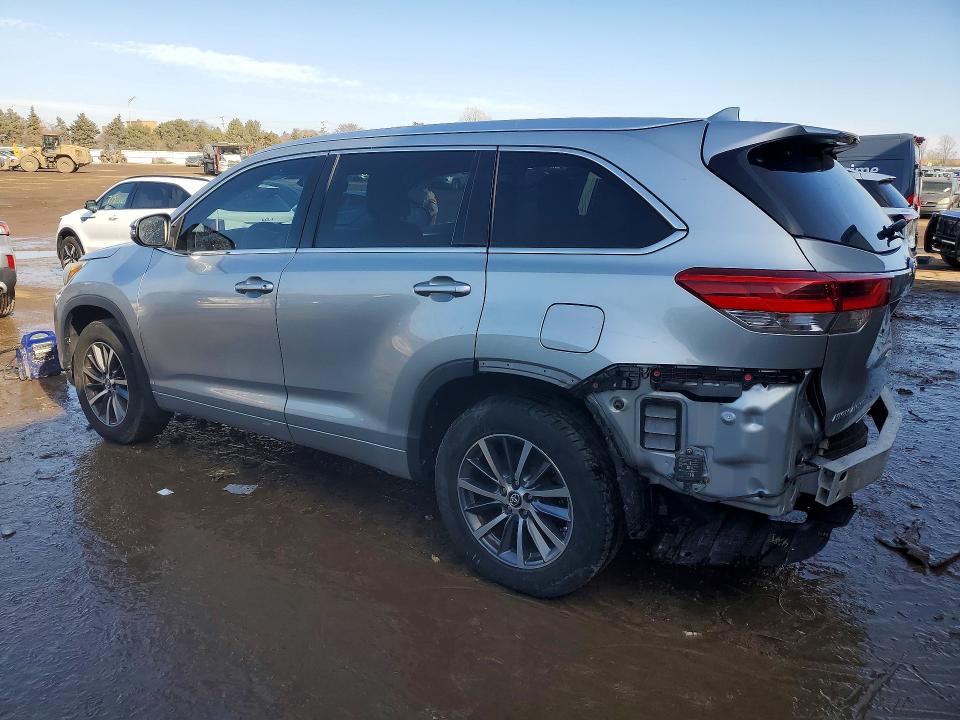 2018 Toyota Highlander VIN 5TDJZRFH4JS802979 COPART salvage auction — REAR END, Il - Salvage Certificate, sold $250 on 2026-07-30 (photo 2)