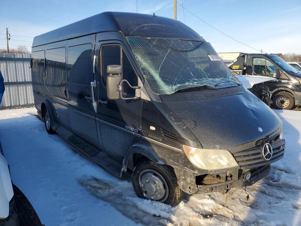 2005 Sprinter 3500 sprinter VIN WD2PD544155741652 COPART salvage auction — SIDE, Mt - Certificate Of Title, sold $225 on 2026-07-29 (photo 4)