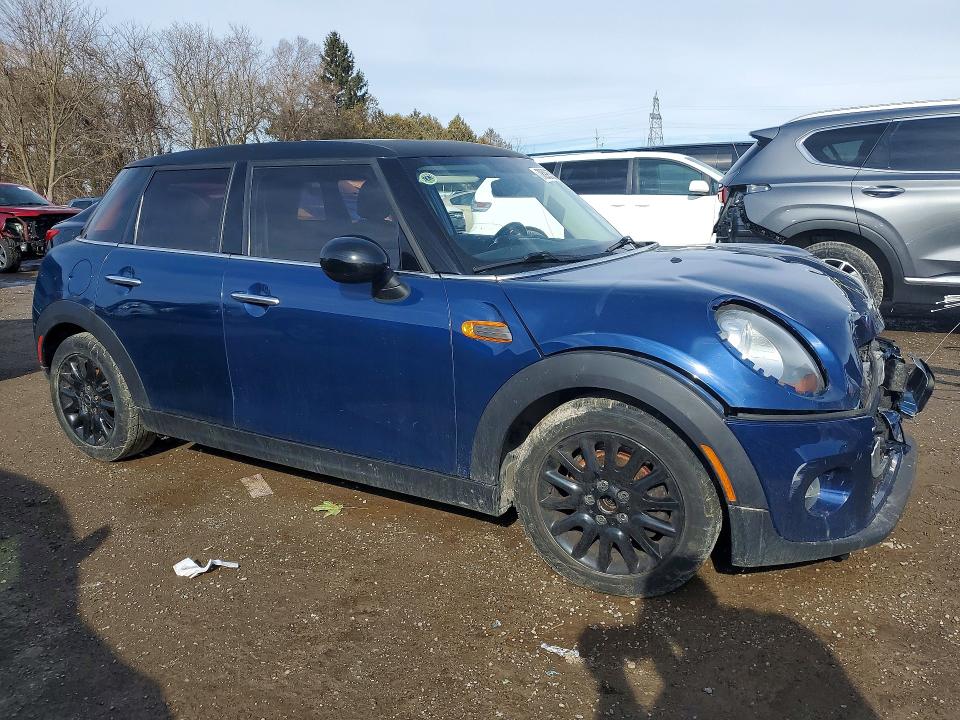 2017 Mini Hard top VIN WMWXU1C55H2E18280 COPART salvage auction — FRONT END, On - Permit No Brand - Unfit, sold $300 on 2026-07-30 (photo 4)