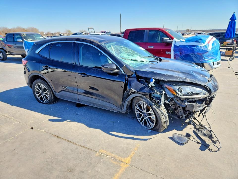2022 Ford Escape VIN 1FMCU9H91NUA45579 COPART salvage auction — FRONT END, Tx - Salvage Vehicle Title, sold $1,350 on 2026-07-02 (photo 4)