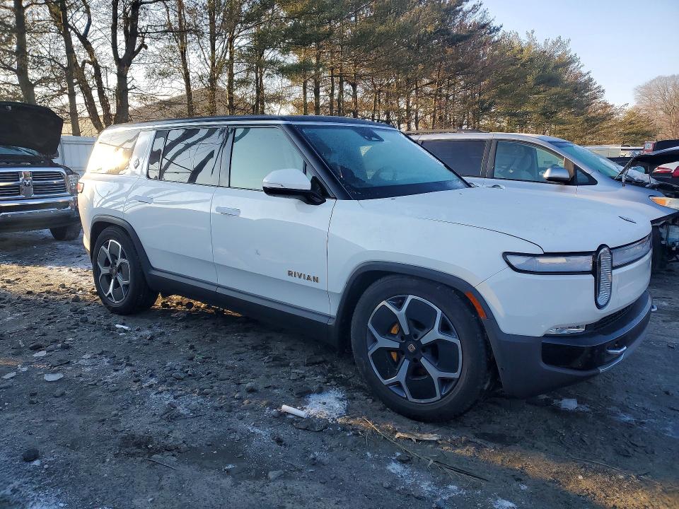 2023 Rivian R1s VIN 7PDSGABA3PN005165 COPART salvage auction — MECHANICAL, NJ - CERT OF TITLE-SALVAGE, sold $225 on 2026-07-29 (photo 4)
