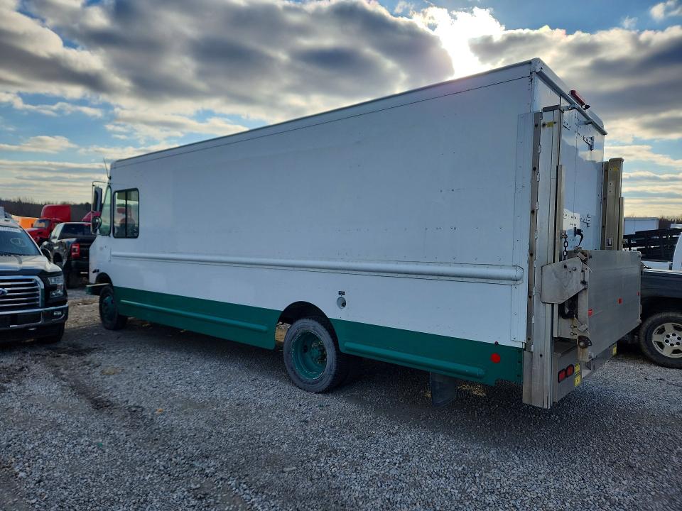 2015 Freightliner Mt45 VIN 4UZAC2DV1ECFV2043 COPART salvage auction — MECHANICAL, IN - CERTIFICATE OF TITLE, sold $3,500 on 2026-09-10 (photo 2)