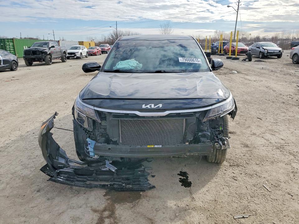 2023 Kia Seltos VIN KNDEPCAA8P7365022 COPART salvage auction — FRONT END, IN - CERT OF TITLE-SALVAGE TITLE, sold $4,000 on 2026-07-31 (photo 5)