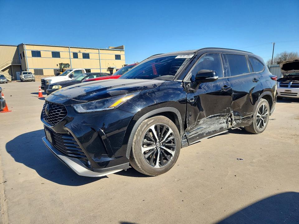 2021 Toyota Highlander VIN 5TDLZRAH9MS073107 COPART salvage auction — SIDE, Tx - Certificate Of Title, sold $15,800 on 2026-07-13 (photo 1)