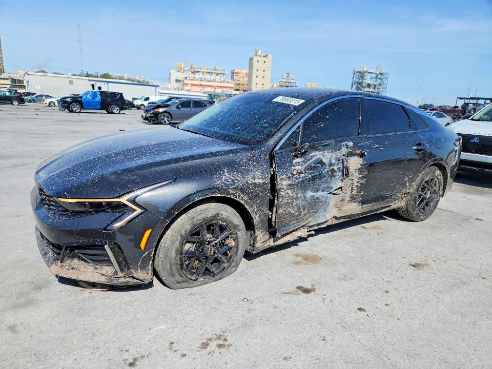 2025 Kia K5 VIN KNAG24J75S5382993 COPART salvage auction — SIDE, Salvage Title, sold $7,300 on 2026-08-19 (photo 1)