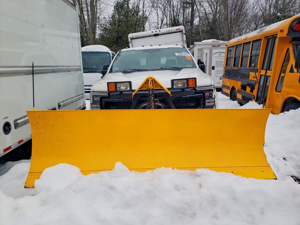 2022 Ford F-350 super duty VIN 1FT8W3BT3NEE29556 COPART salvage auction — SIDE, Ma - Cert Of Title-Salvage, sold $10,600 on 2026-07-22 (photo 5)
