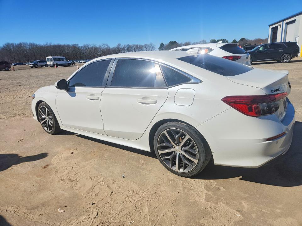 2022 Honda Civic VIN 2HGFE1F96NH327997 COPART salvage auction — MINOR DENT/SCRATCHES, AR - CERTIFICATE OF TITLE, sold $7,800 on 2026-07-07 (photo 2)