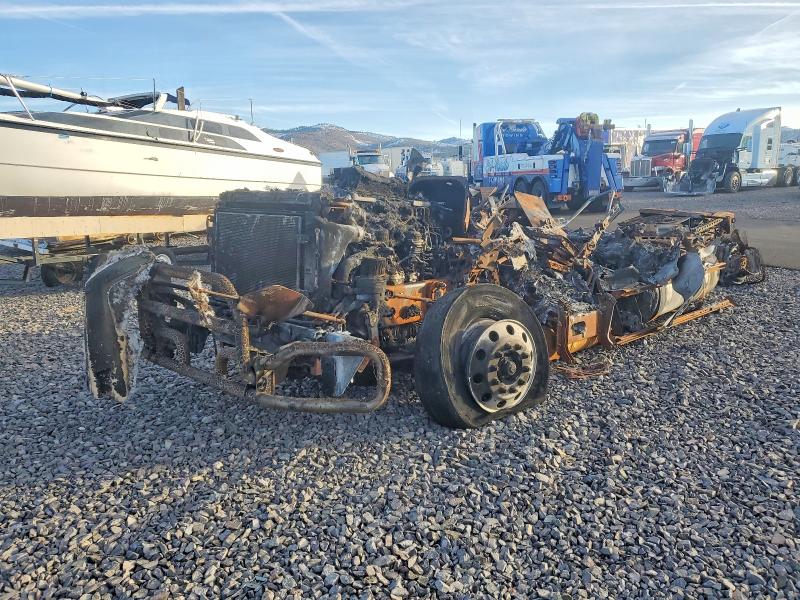 2020 Freightliner Cascadia 126 VIN 3AKJHHDRXLSLH3711 COPART salvage auction — BURN, NV - NON-REPAIRABLE VEHICLE CERT, sold $40 on 2026-09-03 (photo 9)