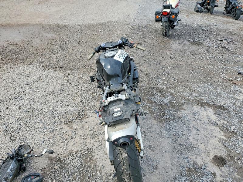 2003 Honda Cbr600 VIN JH2PC37063M004720 COPART salvage auction — ROLLOVER, PA - CERTIFICATE OF SALVAGE, sold $400 on 2026-07-20 (photo 6)