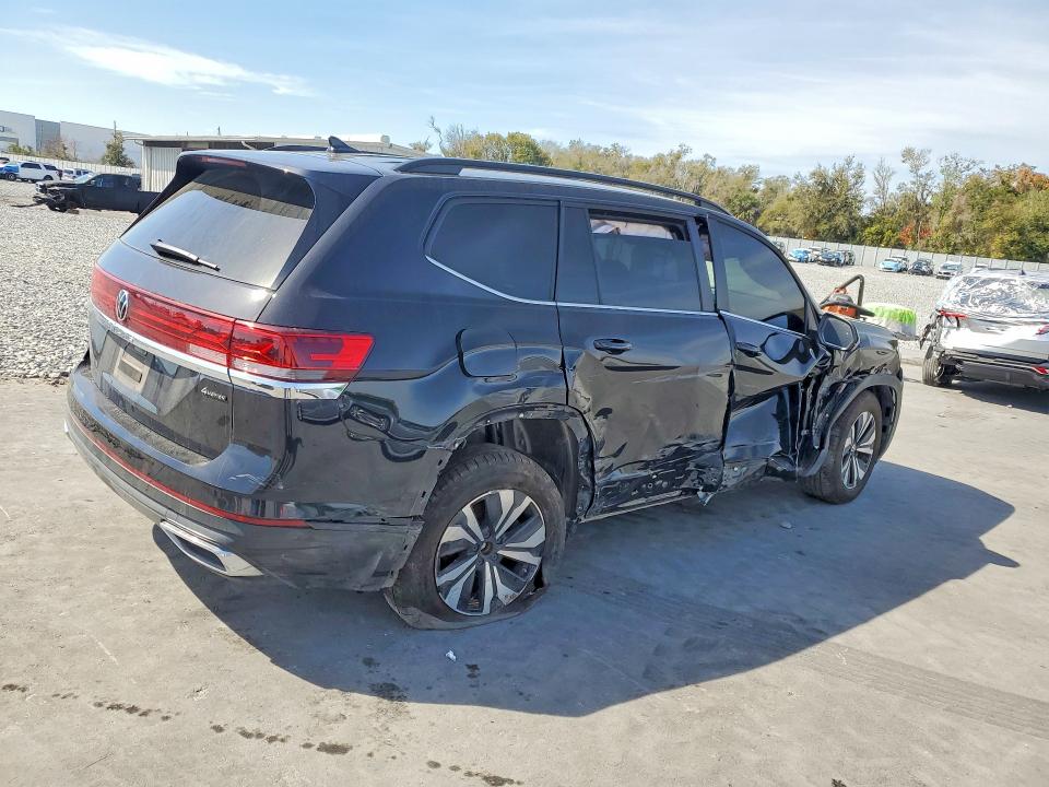 2025 Volkswagen Atlas VIN 1V2LR2CA2SC539402 COPART salvage auction — SIDE, Fl - Cert Of Title Slvg Rebuildable, sold $10,500 on 2026-08-24 (photo 3)