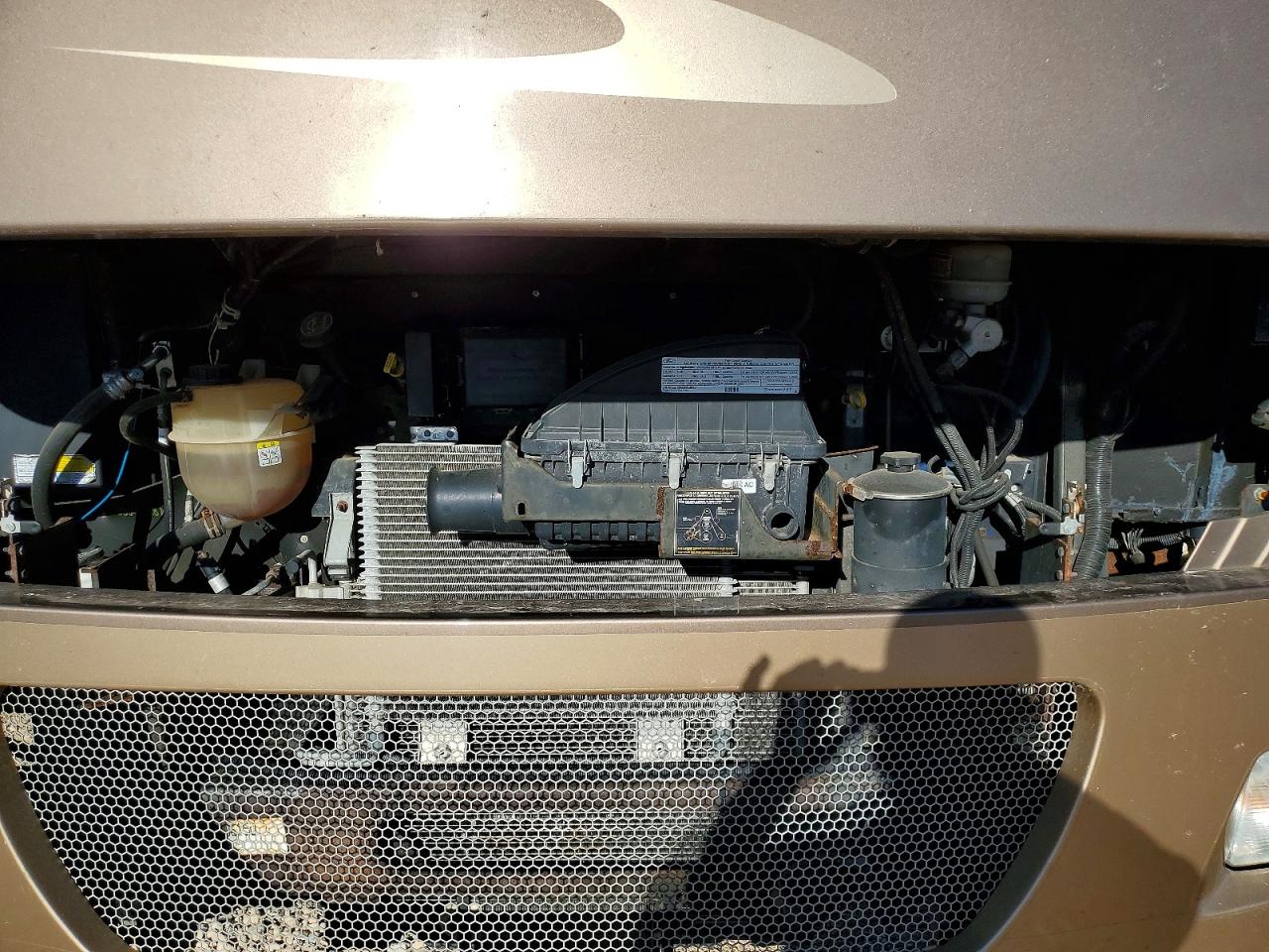 2013 Winn Motorhome VIN 1F65F5DYXD0A00615 COPART salvage auction — Normal Wear, TX - CERTIFICATE OF TITLE, sold $18,100 on 2026-02-17 (photo 7)