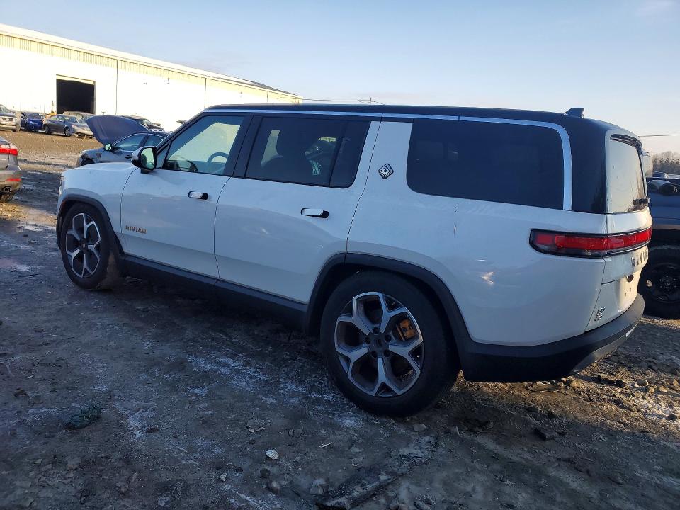 2023 Rivian R1s VIN 7PDSGABA3PN005165 COPART salvage auction — MECHANICAL, NJ - CERT OF TITLE-SALVAGE, sold $225 on 2026-07-29 (photo 2)