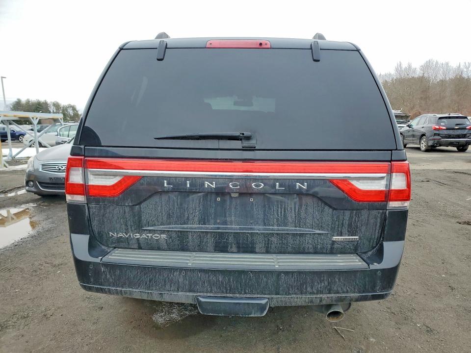 2015 Lincoln Navigator VIN 5LMJJ2JT5FEJ04333 COPART salvage auction — MINOR DENT/SCRATCHES, Wv - Certificate Of Title, sold $0 on 2026-09-10 (photo 6)