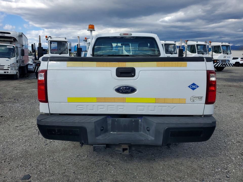 2013 Ford F-250 VIN 1FTBF2A68DEB81802 COPART salvage auction — MINOR DENT/SCRATCHES, CA - APP FOR DUP CLEAN OR AC, sold $1,400 on 2026-07-09 (photo 6)
