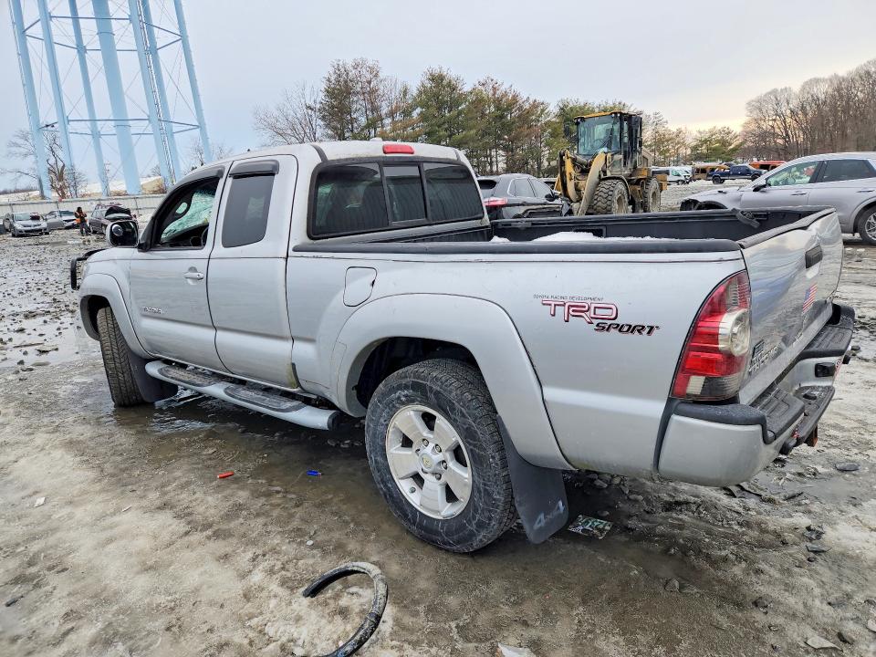 2010 Toyota Tacoma VIN 5TEUU4EN7AZ692230 COPART salvage auction — ROOF, Nj - Cert Of Title-Salvage, sold $5,400 on 2026-07-15 (photo 2)