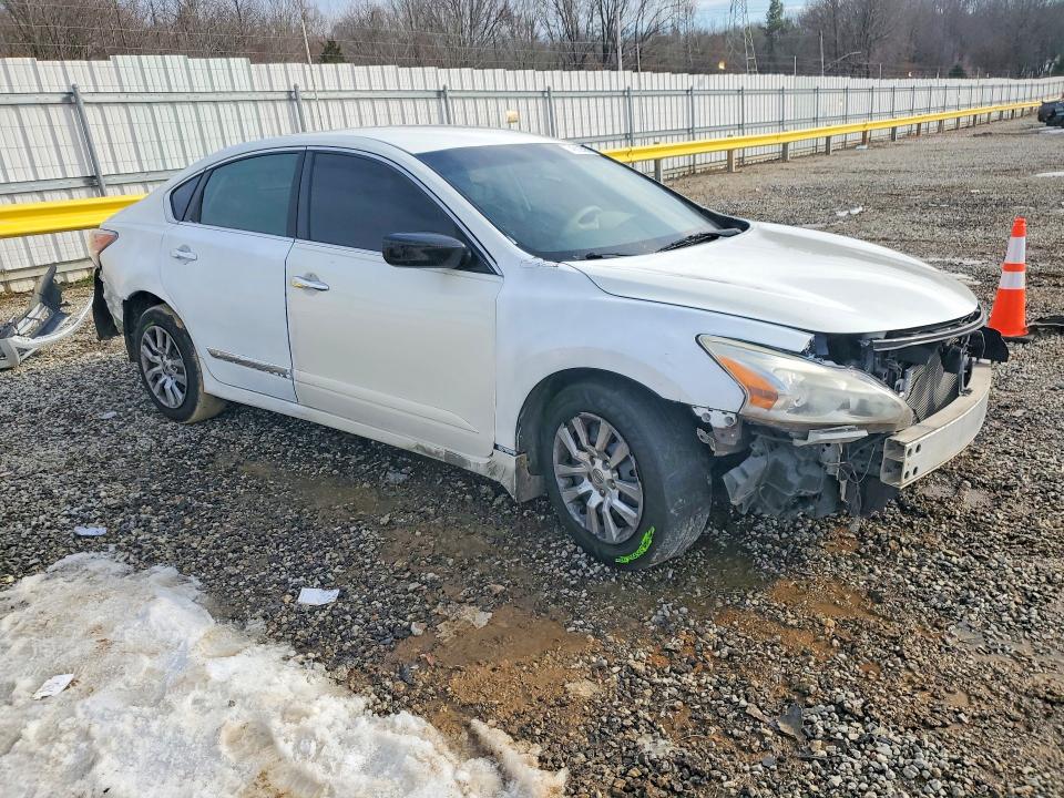 2015 Nissan Altima VIN 1N4AL3AP3FN370546 COPART salvage auction — FRONT END, TN - SALVAGE CERTIFICATE, sold $425 on 2026-07-09 (photo 4)