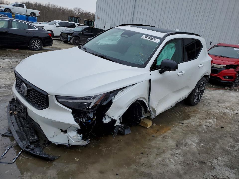 2025 Volvo Xc40 VIN YV4L12UM0S2531450 — COPART salvage auction photo