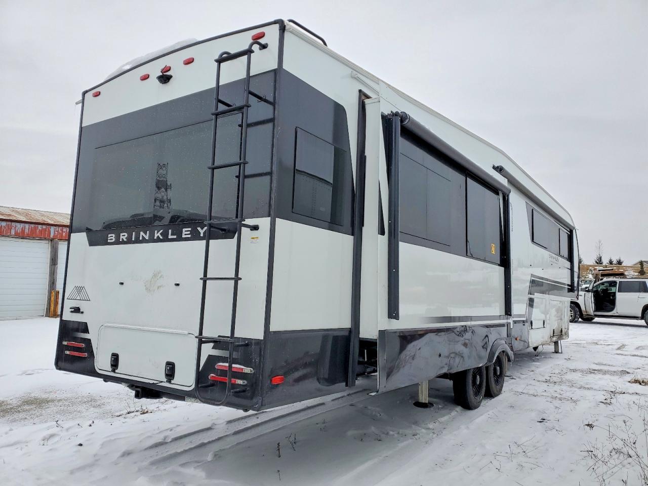 2024 Brinkleyrv Brinkleyrv VIN 7T0FZ4325RA002031 COPART salvage auction — Burn, IN - CERT OF TITLE-SALVAGE TITLE, sold $7,100 on 2026-04-27 (photo 4)