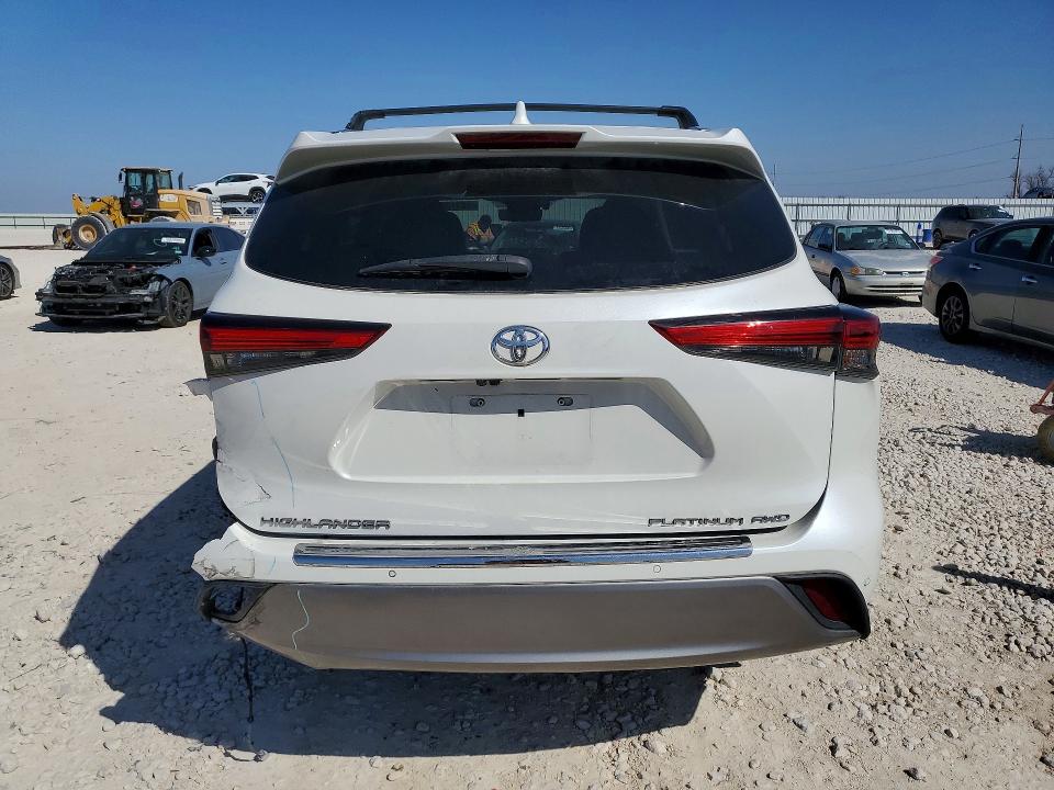 2021 Toyota Highlander VIN 5TDFZRBH1MS134820 COPART salvage auction — REAR END, Tx - Salvage Vehicle Title, sold $21,700 on 2026-07-16 (photo 6)