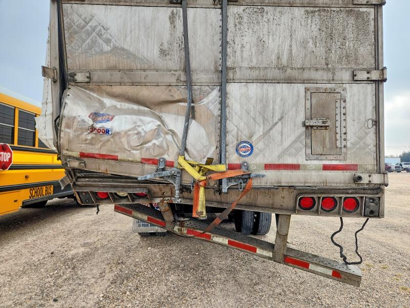 2020 Utility tr VIN 3UTVS2533L8798820 COPART salvage auction — REAR END, TX - SALVAGE VEHICLE TITLE, sold $550 on 2026-07-09 (photo 9)
