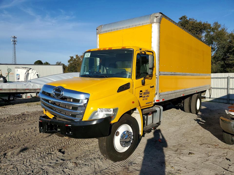 2020 Hino 258/268 VIN 5PVNJ8JV9L4S75312 — COPART salvage auction photo