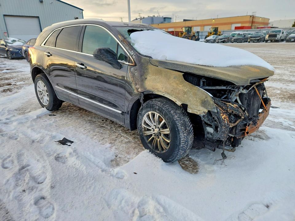 2017 Cadillac Xt5 VIN 1GYKNARS1HZ223735 COPART salvage auction — VANDALISM, On - No Title Available, sold $350 on 2026-07-09 (photo 4)