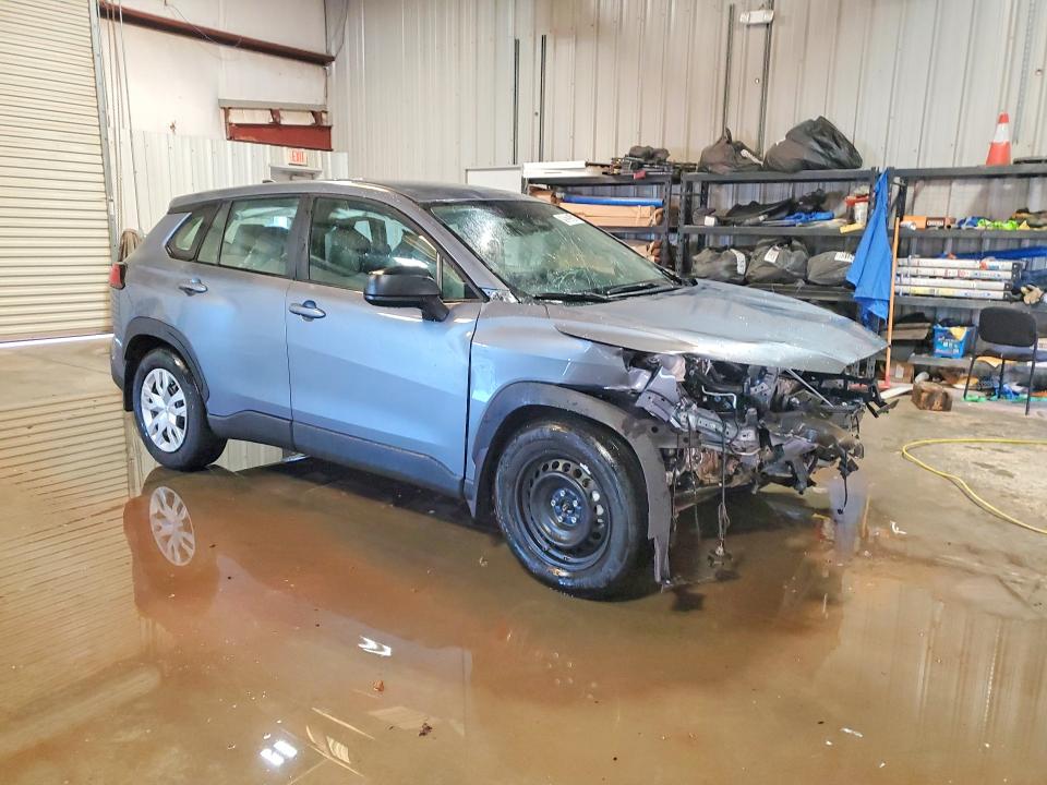 2025 Toyota Corolla cross VIN 7MUAAAAG0SV148867 COPART salvage auction — FRONT END, VA - CERT OF TITLE - SALVAGE, sold $3,500 on 2026-07-28 (photo 4)