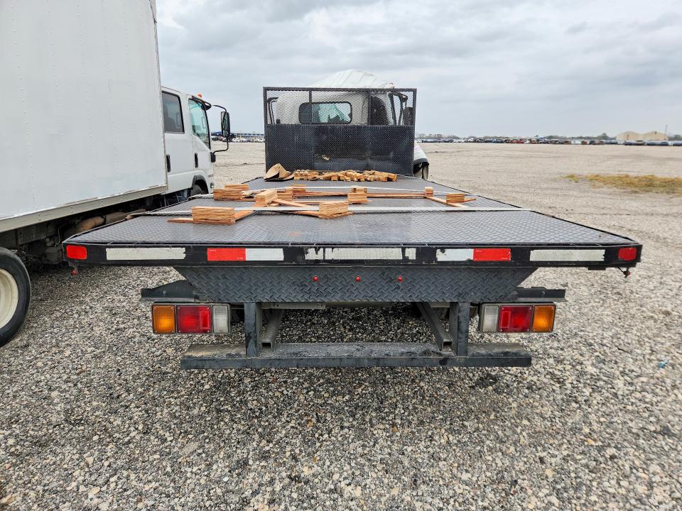 2023 Isuzu VIN JALC4W165P7K00766 COPART salvage auction — FRONT END, Tx - Salvage Vehicle Title, sold $1,550 on 2026-07-15 (photo 6)