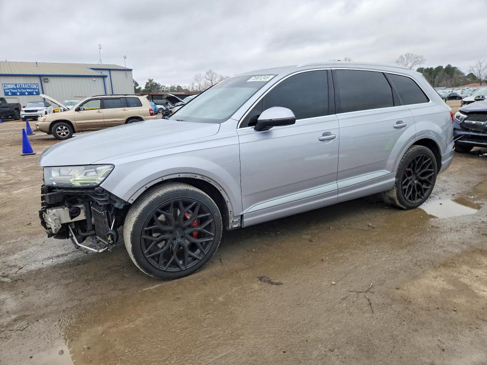 2018 Audi Q7 VIN WA1LAAF70JD039499 COPART salvage auction — FRONT END, Id - Salvage Certificate Of Title, sold $5,900 on 2026-07-17 (photo 1)