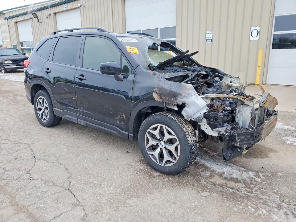 2020 Subaru Forester VIN JF2SKAJC7LH550269 COPART salvage auction — ENGINE BURN, PA - CERTIFICATE OF SALVAGE, sold $600 on 2026-07-20 (photo 4)