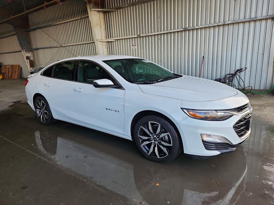 2025 Chevrolet Malibu VIN 1G1ZG5ST7SF107661 COPART salvage auction — REAR END, Ca - Certificate Of Title (P), sold $15,400 on 2026-08-26 (photo 4)