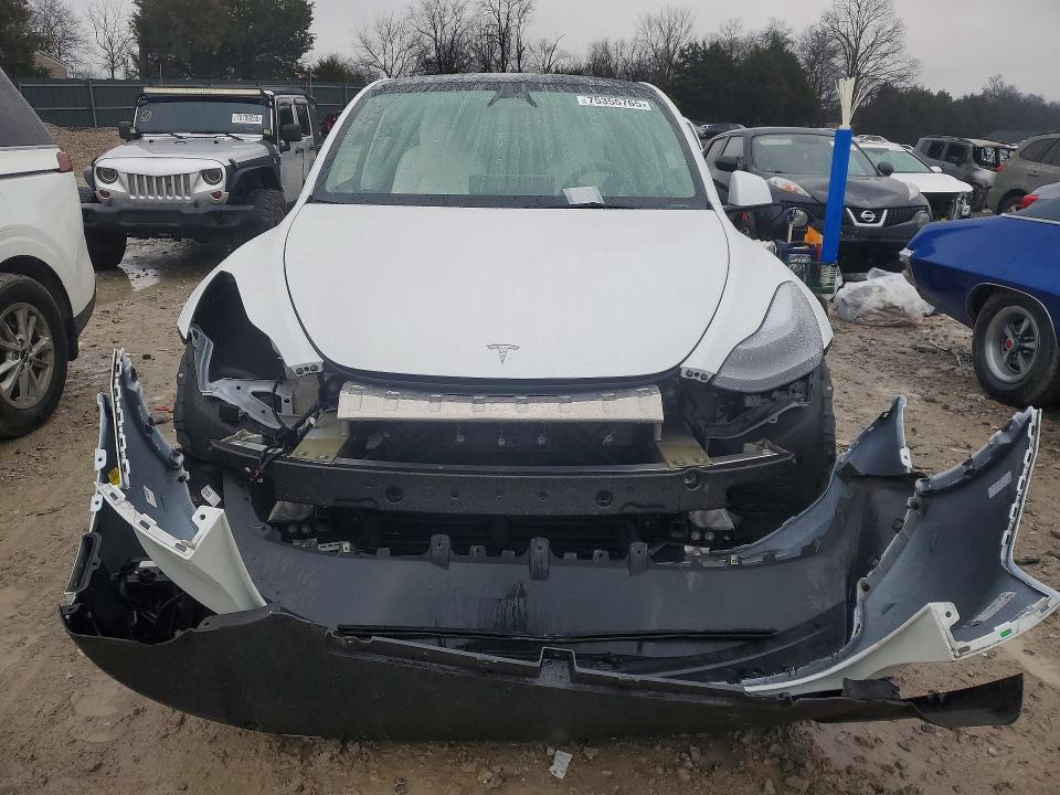 2023 Tesla Model y VIN 7SAYGDEE6PF868271 COPART salvage auction — FRONT END, Salvage Title, sold $8,800 on 2026-07-30 (photo 5)