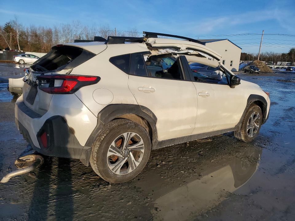 2024 Subaru Xv VIN JF2GUADCXR8294567 COPART salvage auction — ROLLOVER, Salvage Title, sold $1,900 on 2026-07-31 (photo 3)
