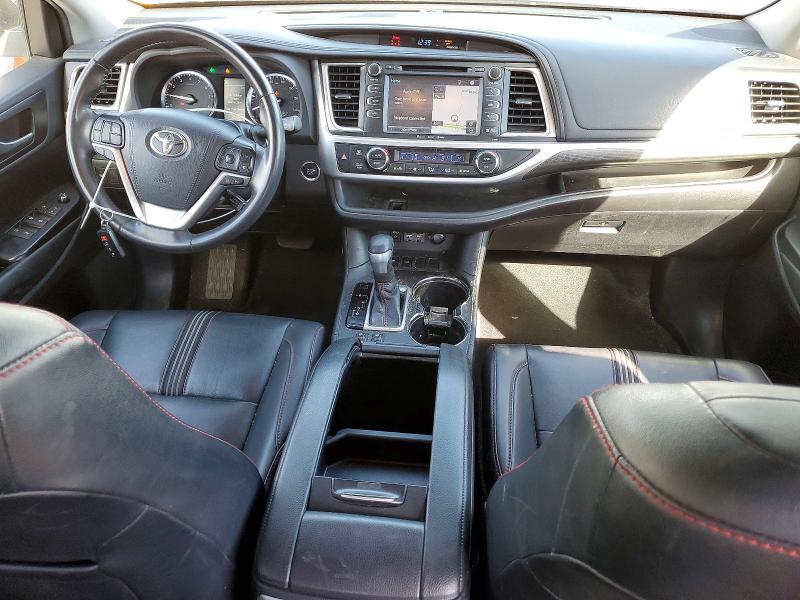 2019 Toyota Highlander VIN 5TDKZRFH5KS352958 COPART salvage auction — FRONT END, Tx - Certificate Of Title, sold $9,400 on 2026-07-14 (photo 8)