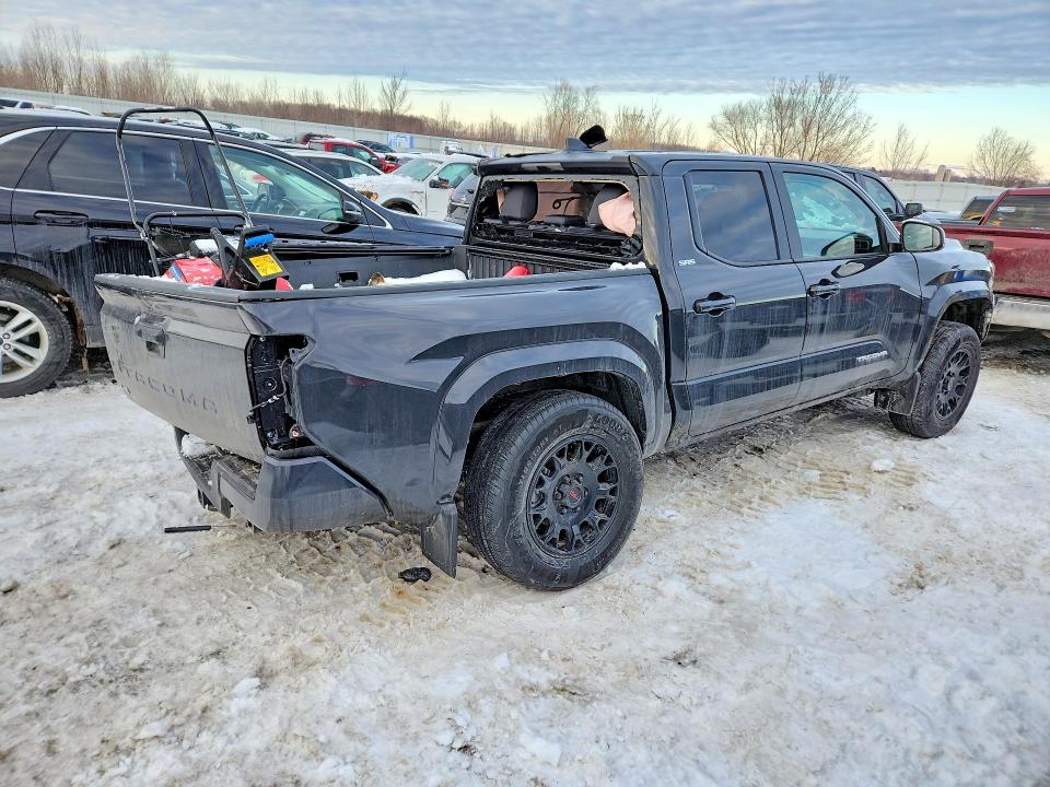 2025 Toyota Tacoma VIN 3TMLB5JN8SM207931 COPART salvage auction — REAR END, MI - CERTIFICATE OF TITLE, sold $12,600 on 2026-07-30 (photo 3)