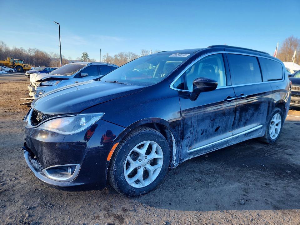 2017 Chrysler Pacifica VIN 2C4RC1BG0HR704554 COPART salvage auction — FRONT END, CT - CERT OF TITLE-SALVAGE, sold $1,500 on 2026-07-02 (photo 1)