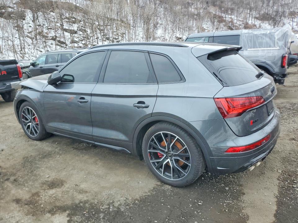 2025 Audi Sq5 VIN WA1B4AFY2S2056748 COPART salvage auction — FRONT END, Salvage Title, sold $22,700 on 2026-09-10 (photo 2)