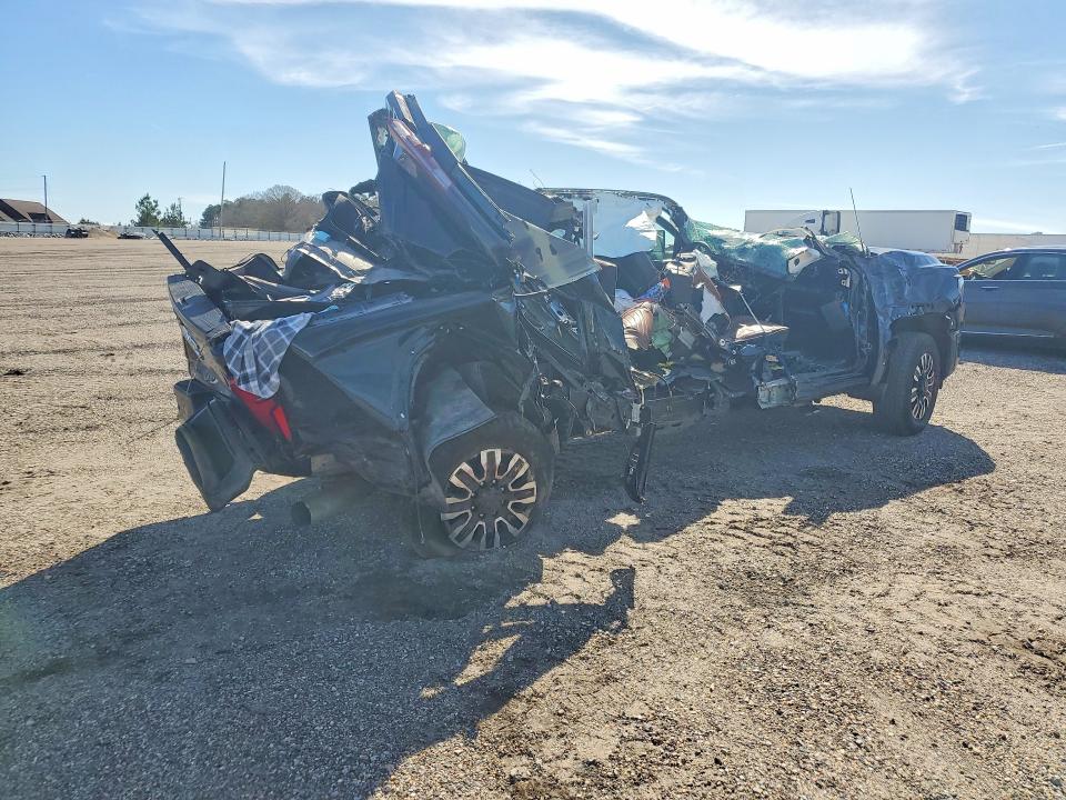 2025 Gmc SIERRA VIN 1GT4UXEY7SF326004 COPART salvage auction — ALL OVER, AL - CERT OF TITLE-PARTS ONLY SALVG, sold $6,800 on 2026-07-09 (photo 3)
