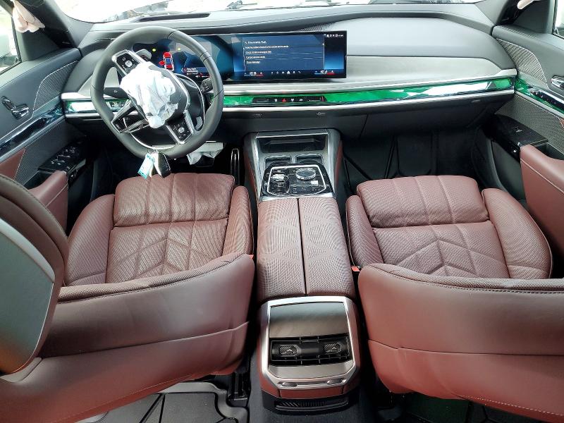 2025 BMW 7er VIN WBA33EJ0XSCV31673 COPART salvage auction — FRONT END, Salvage Title, sold $52,500 on 2026-07-30 (photo 8)
