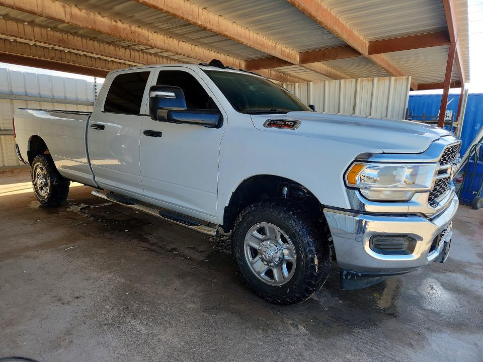2024 Ram 2500 VIN 3C6UR5HJ0RG189038 COPART salvage auction — MINOR DENT/SCRATCHES, TX - CERTIFICATE OF TITLE, sold $21,250 on 2026-07-09 (photo 4)