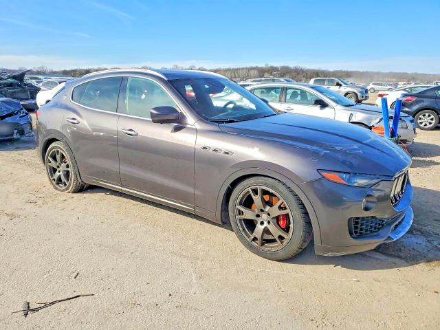 2017 Maserati Levante VIN ZN661XUS9HX252150 COPART salvage auction — MINOR DENT/SCRATCHES, Mo - Cert Of Title-Repossessed, sold $6,400 on 2026-07-03 (photo 4)