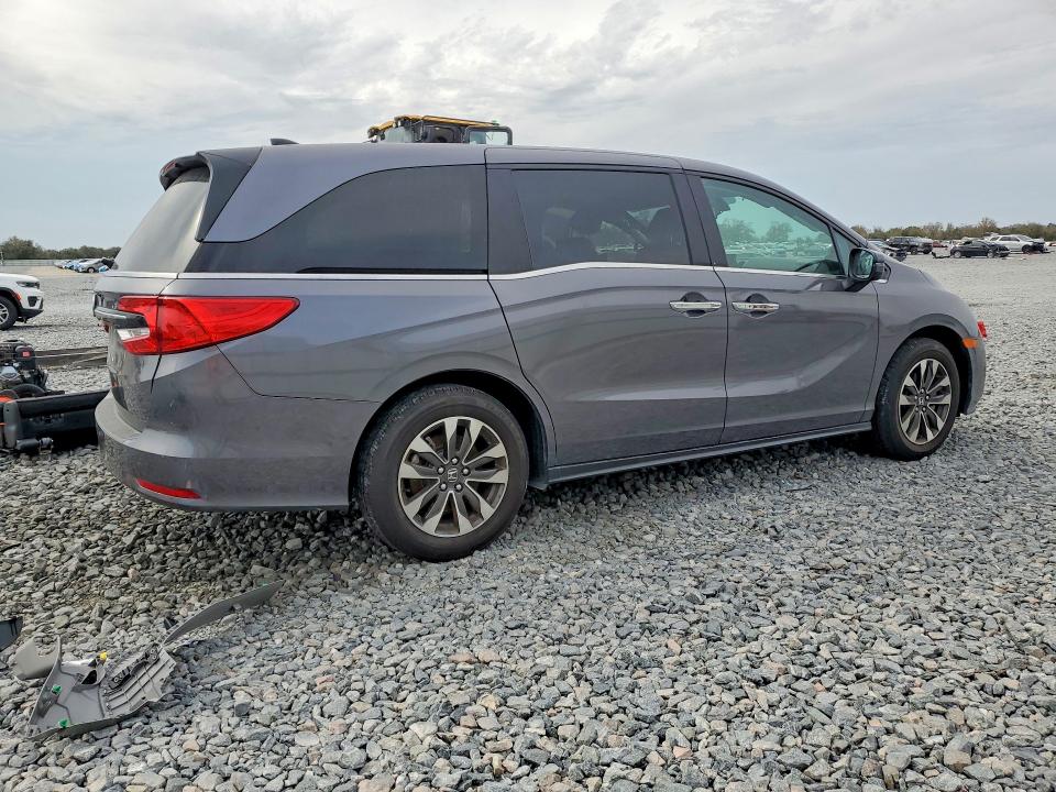 2024 Honda Odyssey VIN 5FNRL6H6XRB074938 COPART salvage auction — MECHANICAL, Fl - Cert Of Title Slvg Rebuildable, sold $14,600 on 2026-07-28 (photo 3)