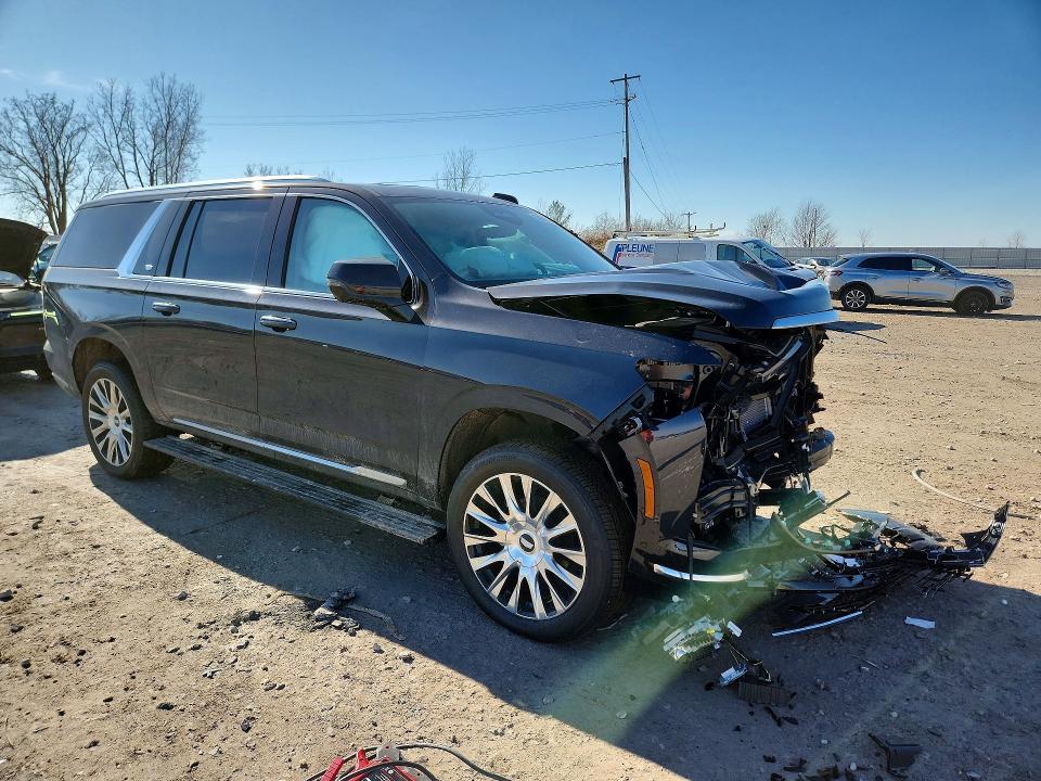 2026 Cadillac Escalade VIN 1GYS9MKL7TR225474 COPART salvage auction — Front End, MI - CERT OF TITLE-SALVAGE VEHICLE, sold $40,000 on 2026-04-09 (photo 4)