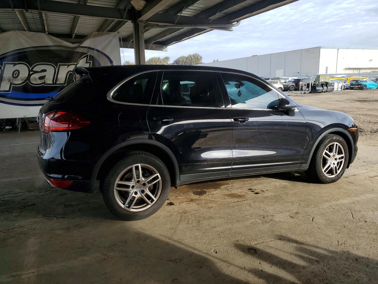 2012 Porsche Cayenne VIN WP1AA2A28CLA09706 COPART salvage auction — Unknown, CA - DIS/DLR/EXP ONLY CLEAN TITLE, sold $3,000 on 2026-03-17 (photo 3)