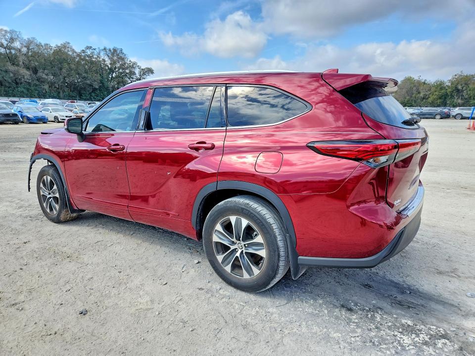 2022 Toyota Highlander VIN 5TDGZRAH9NS550993 COPART salvage auction — FRONT END, Fl - Certificate Of Destruction, sold $11,200 on 2026-07-14 (photo 2)