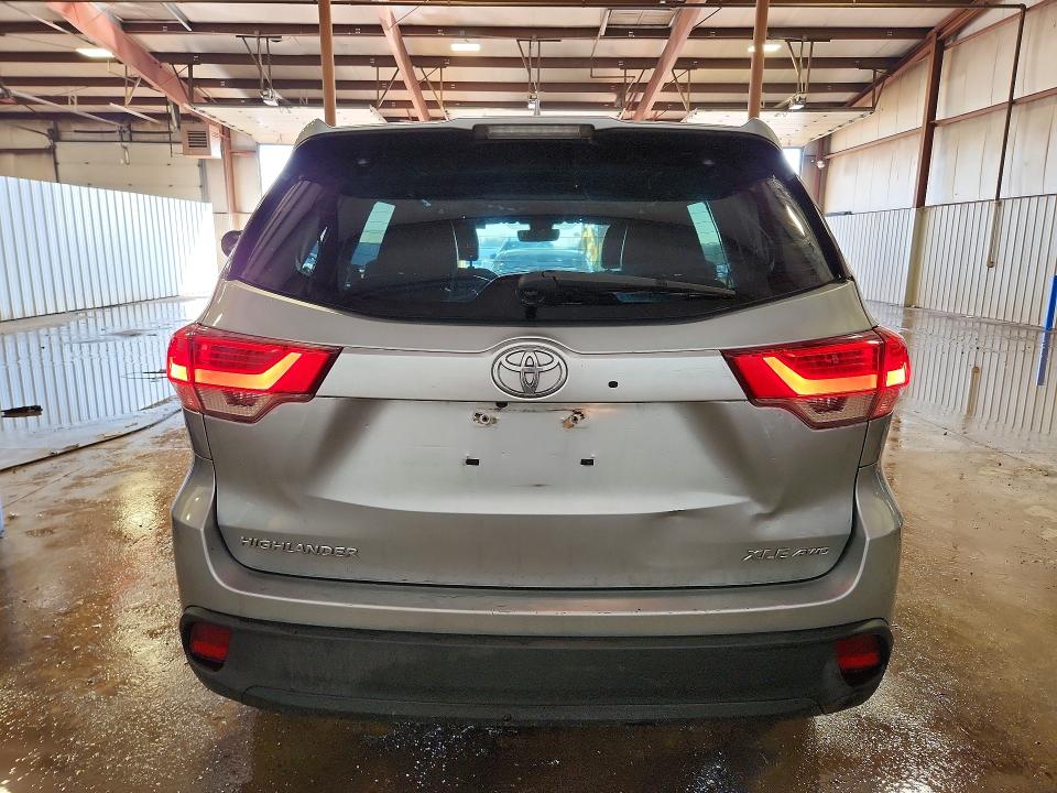 2017 Toyota Highlander VIN 5TDJZRFHXHS441932 COPART salvage auction — FRONT END, Salvage Title, sold $7,600 on 2026-07-31 (photo 6)