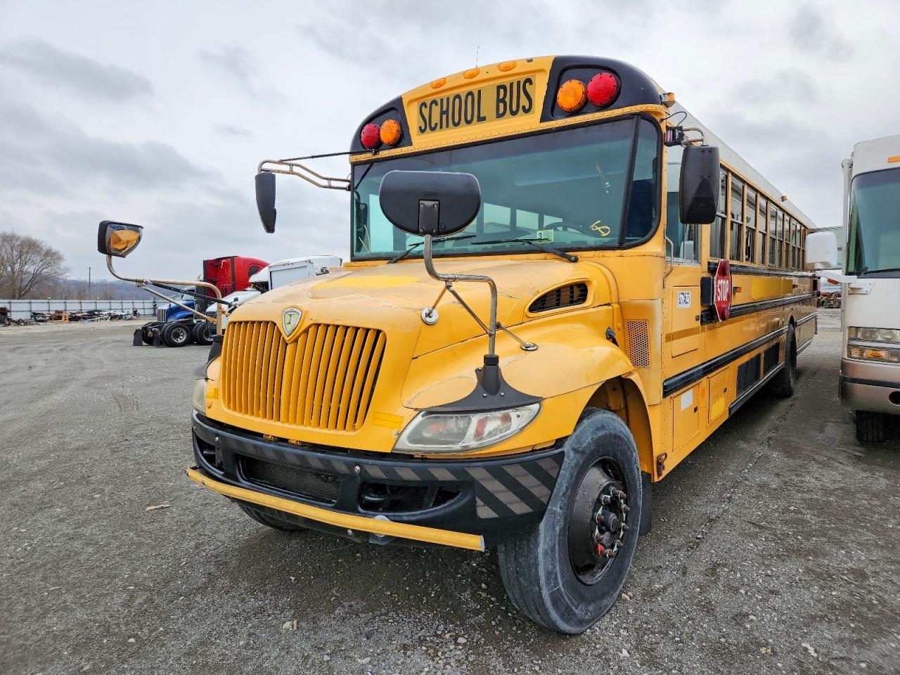 2013 Ic Corporation Ce Series School VIN 4DRBUSKN0DB199249 COPART salvage auction — Normal Wear, IL - CERTIFICATE OF TITLE, sold $1,800 on 2026-07-06 (photo 2)