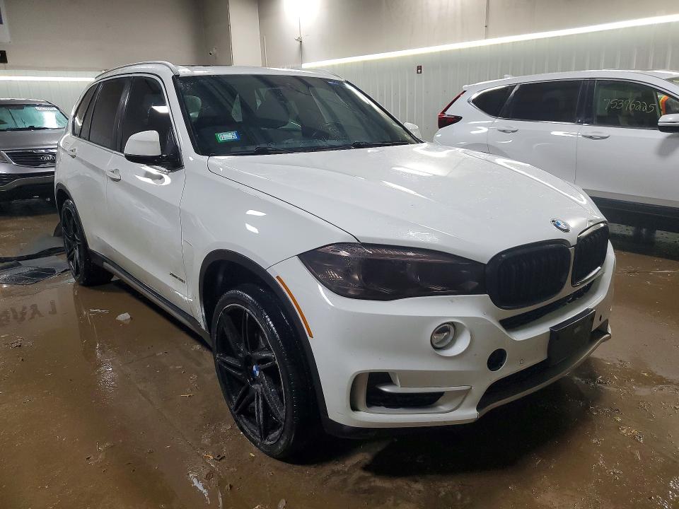 2018 BMW X5 VIN 5UXKR0C59J0X85611 COPART salvage auction — UNDERCARRIAGE, Il - Salvage Certificate, sold $4,500 on 2026-07-14 (photo 4)