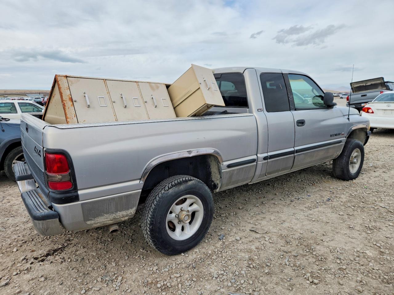 1998 Dodge Ram 1500 VIN 3B7HF13Z0WG123674 COPART salvage auction — Side, UT - CERTIFICATE OF TITLE, sold $600 on 2026-06-26 (photo 3)