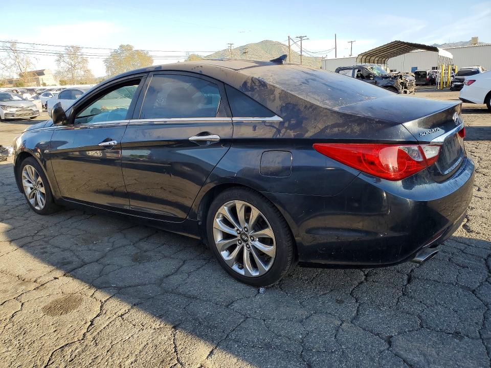 2011 Hyundai Sonata VIN 5NPEC4AC1BH071078 COPART salvage auction — MINOR DENT/SCRATCHES, Ca - Dis/Dlr/Exp Only Clean Title, sold $275 on 2026-07-02 (photo 2)